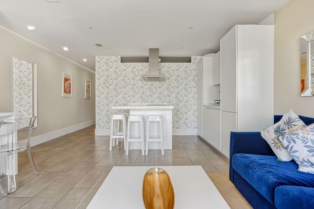 2 camera da letto Appartamento sulla Spiaggia in vendita in Puerto Banus, Marbella con piscina - 635.000 € (Rif: 9838492)