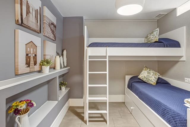2 camera da letto Appartamento sulla Spiaggia in vendita in Puerto Banus, Marbella con piscina - 635.000 € (Rif: 9838492)