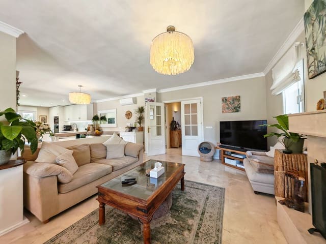 4 sypialnia Willa na sprzedaż w Calahonda, Mijas z basenem garażem - 1 150 000 € (Ref: 9838494)