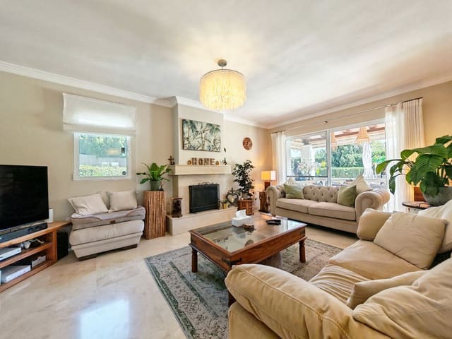 4 sypialnia Willa na sprzedaż w Calahonda, Mijas z basenem garażem - 1 150 000 € (Ref: 9838494)