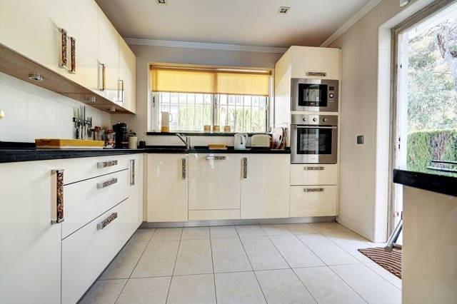 3 camera da letto Villa in vendita in Calahonda, Mijas con piscina garage - 999.995 € (Rif: 9841694)