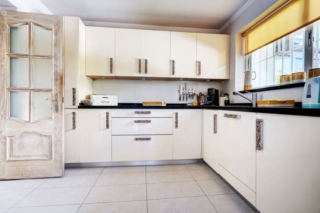 3 camera da letto Villa in vendita in Calahonda, Mijas con piscina garage - 999.995 € (Rif: 9841694)