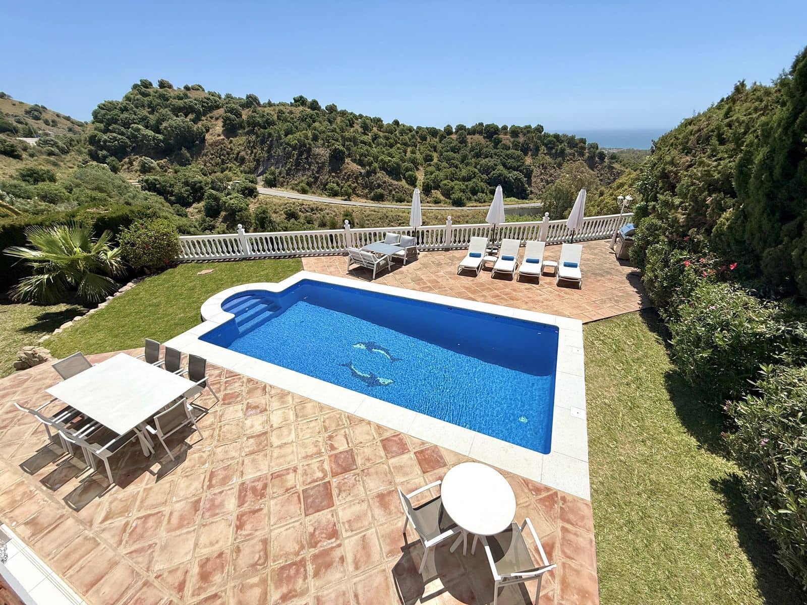 5 Zimmer Villa zu verkaufen in Calahonda mit Pool Garage - 1.100.000 € (Ref: 9841771)