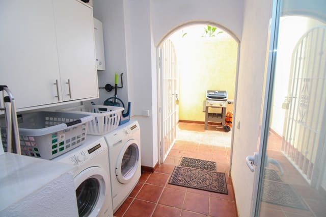 3 soveværelse Lejlighed til salg i El Chaparral, Mijas med swimmingpool garage - € 550.000 (Ref: 9848270)