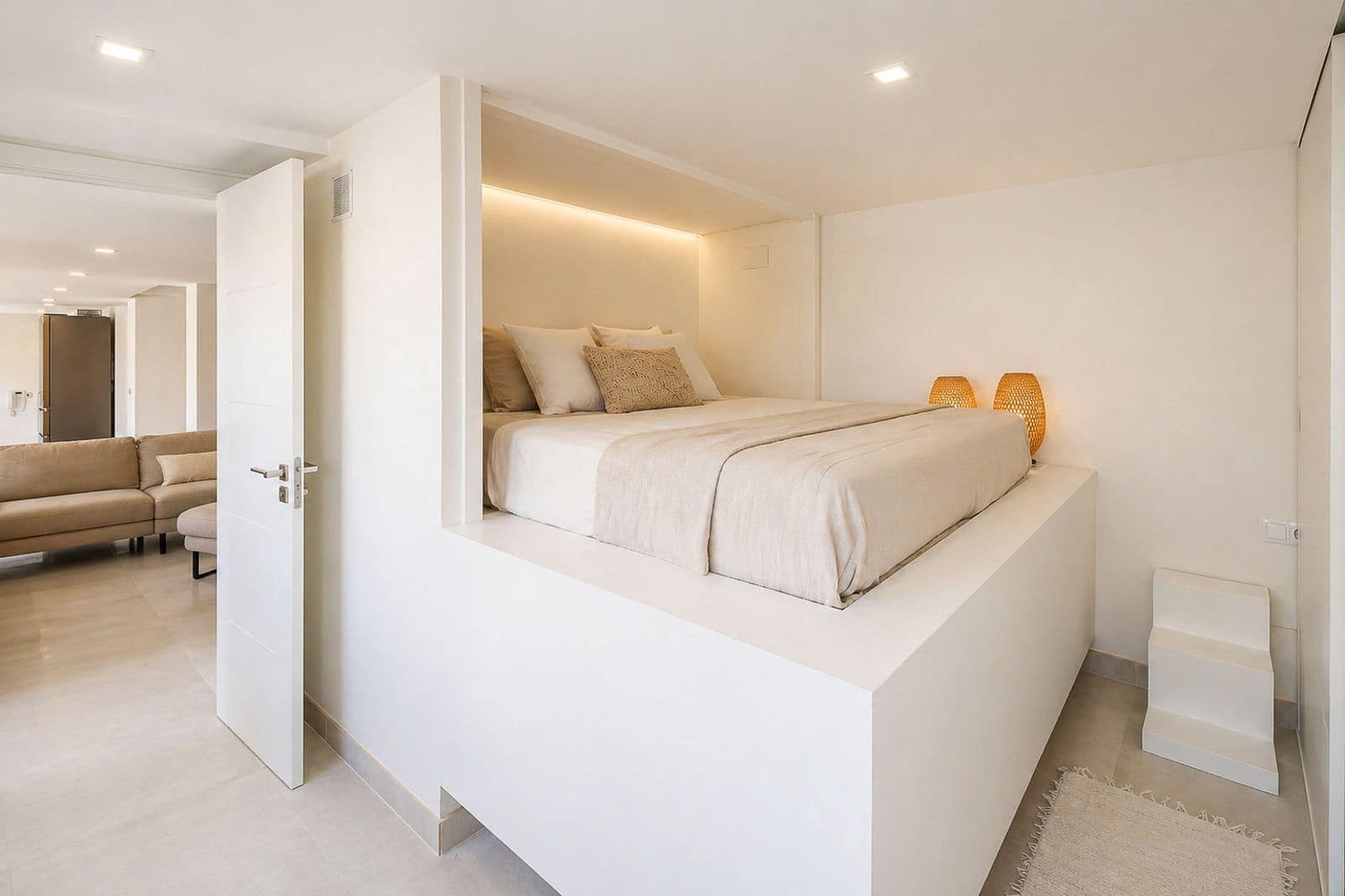 5 soveværelse Villa til salg i Torrequebrada med swimmingpool garage - € 1.830.000 (Ref: 9850028)
