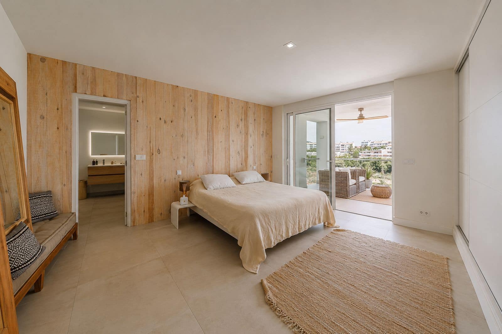 5 soveværelse Villa til salg i Torrequebrada med swimmingpool garage - € 1.830.000 (Ref: 9850028)