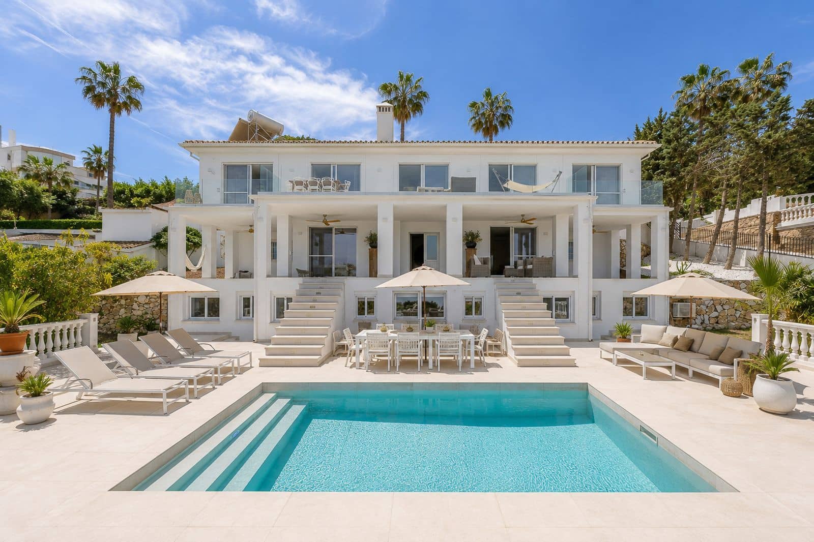 5 soveværelse Villa til salg i Torrequebrada med swimmingpool garage - € 1.830.000 (Ref: 9850028)