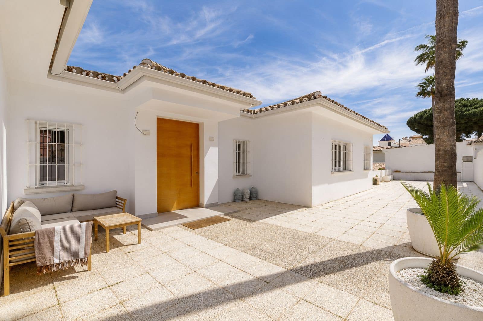 5 soveværelse Villa til salg i Torrequebrada med swimmingpool garage - € 1.830.000 (Ref: 9850028)