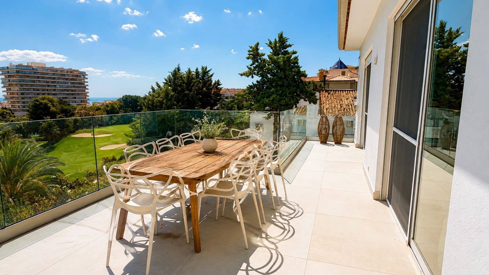 5 soveværelse Villa til salg i Torrequebrada med swimmingpool garage - € 1.830.000 (Ref: 9850028)