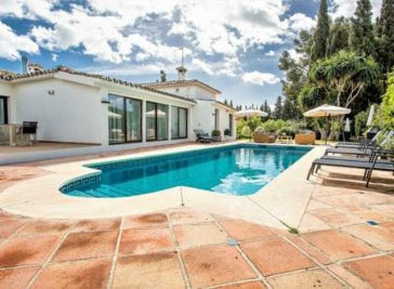 7 soveværelse Villa til salg i San Pedro de Alcantara med swimmingpool garage - € 3.000.000 (Ref: 9860913)