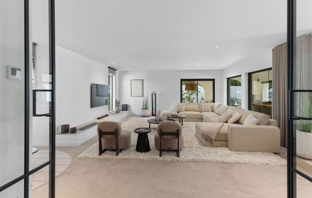 5 bedroom Villa for sale in Guadalmina Baja, Marbella with pool garage - € 4,350,000 (Ref: 9860914)