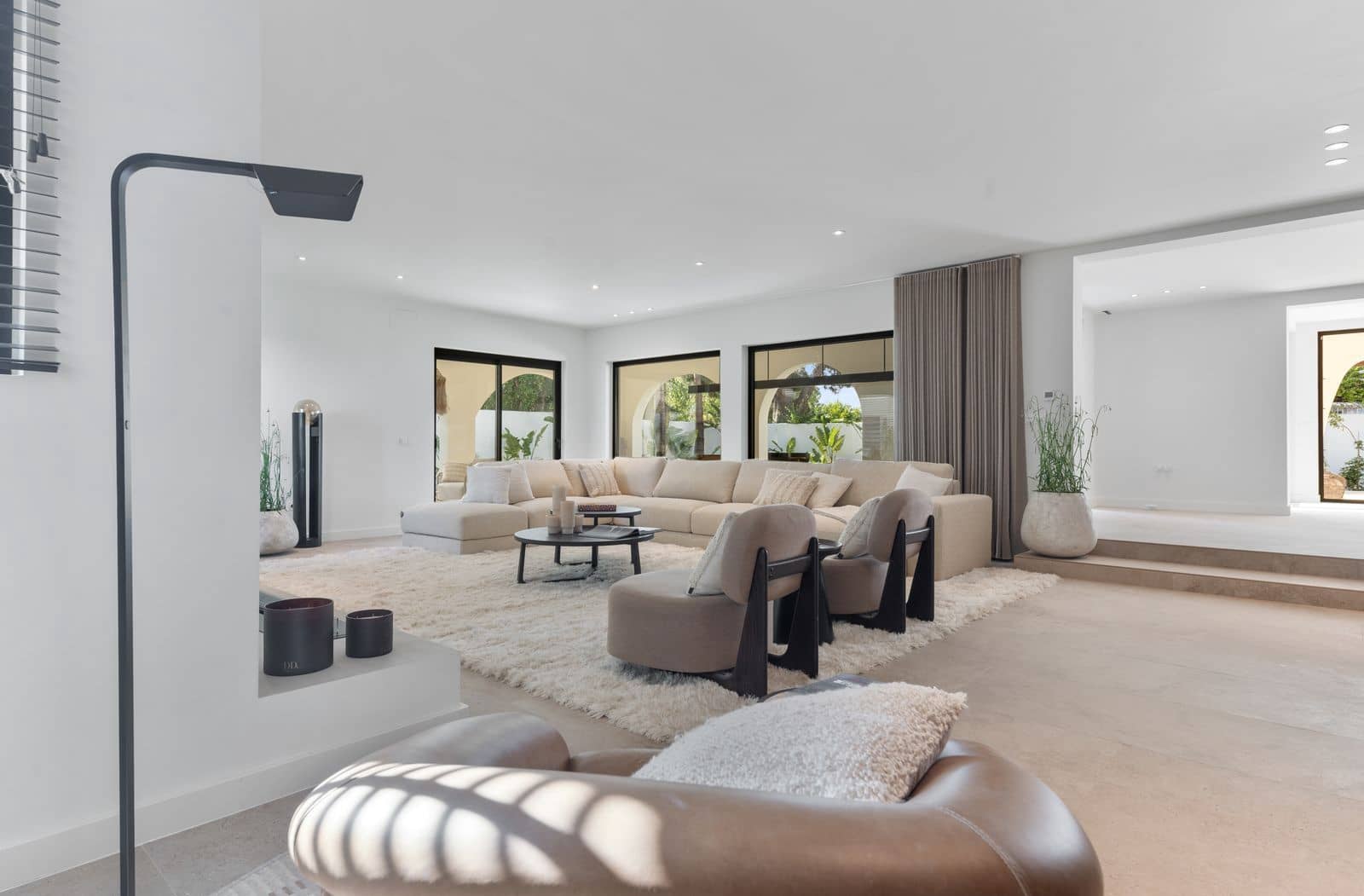 5 bedroom Villa for sale in Guadalmina with pool garage - € 4,350,000 (Ref: 9860914)