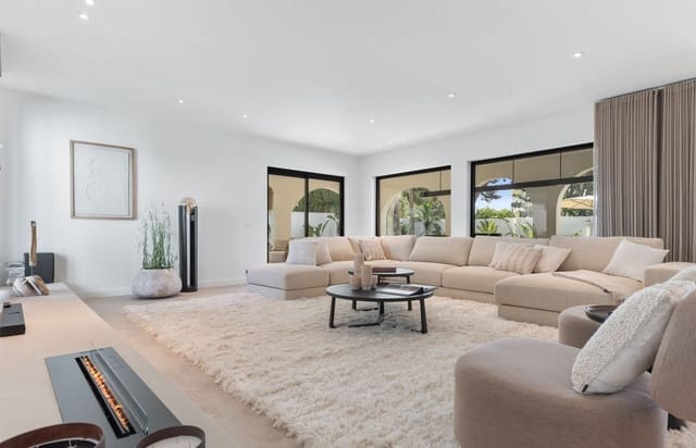 5 bedroom Villa for sale in Guadalmina Baja, Marbella with pool garage - € 4,350,000 (Ref: 9860914)