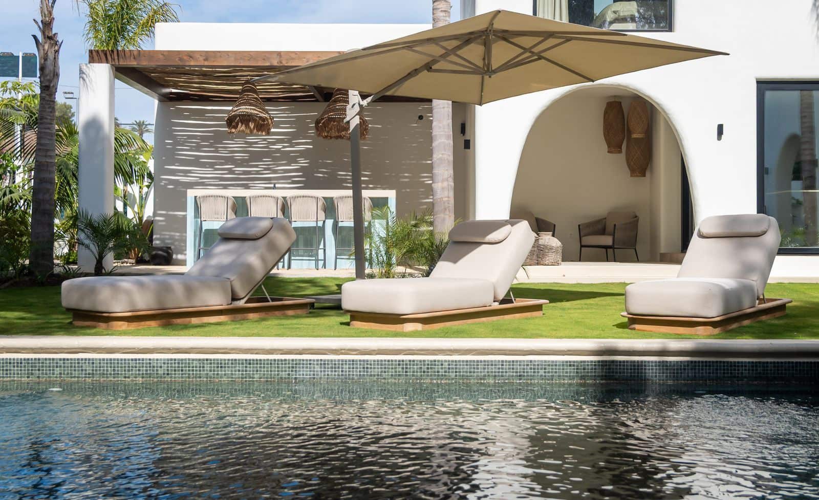 5 bedroom Villa for sale in Guadalmina with pool garage - € 4,350,000 (Ref: 9860914)