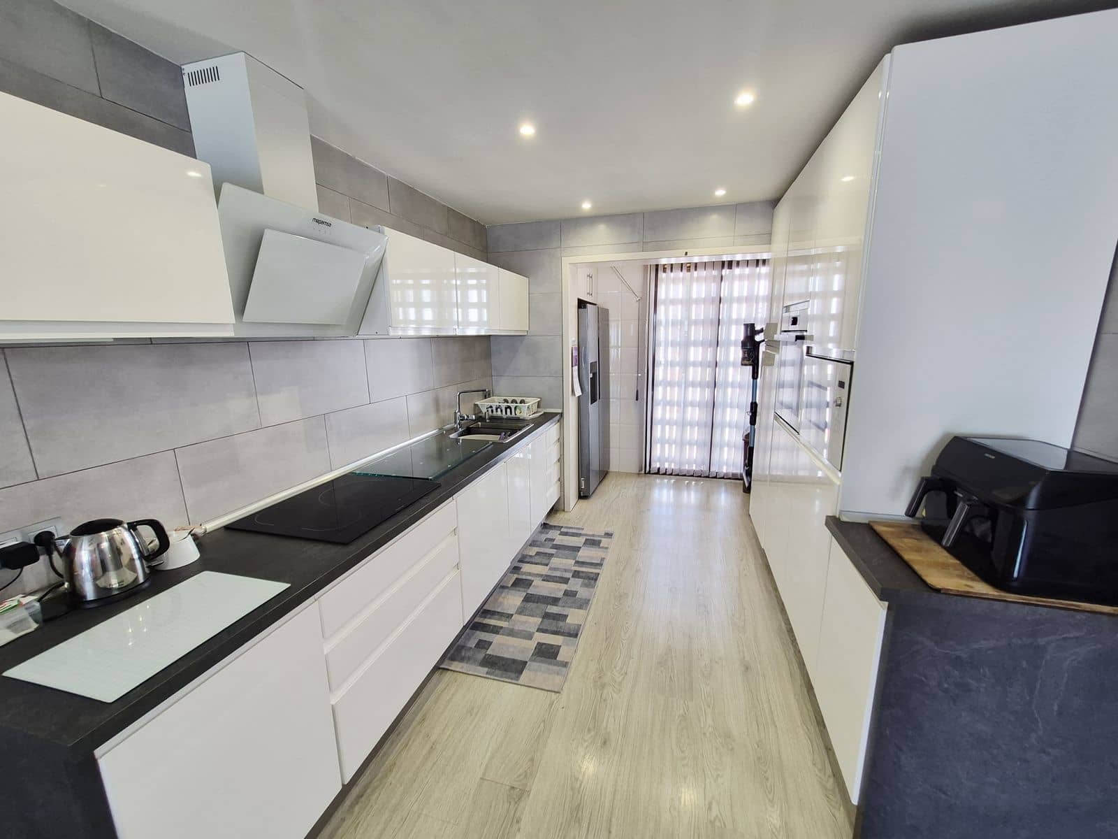 3 soveværelse Semi-Rækkehus til salg i La Cala de Mijas med swimmingpool garage - € 799.000 (Ref: 9892914)