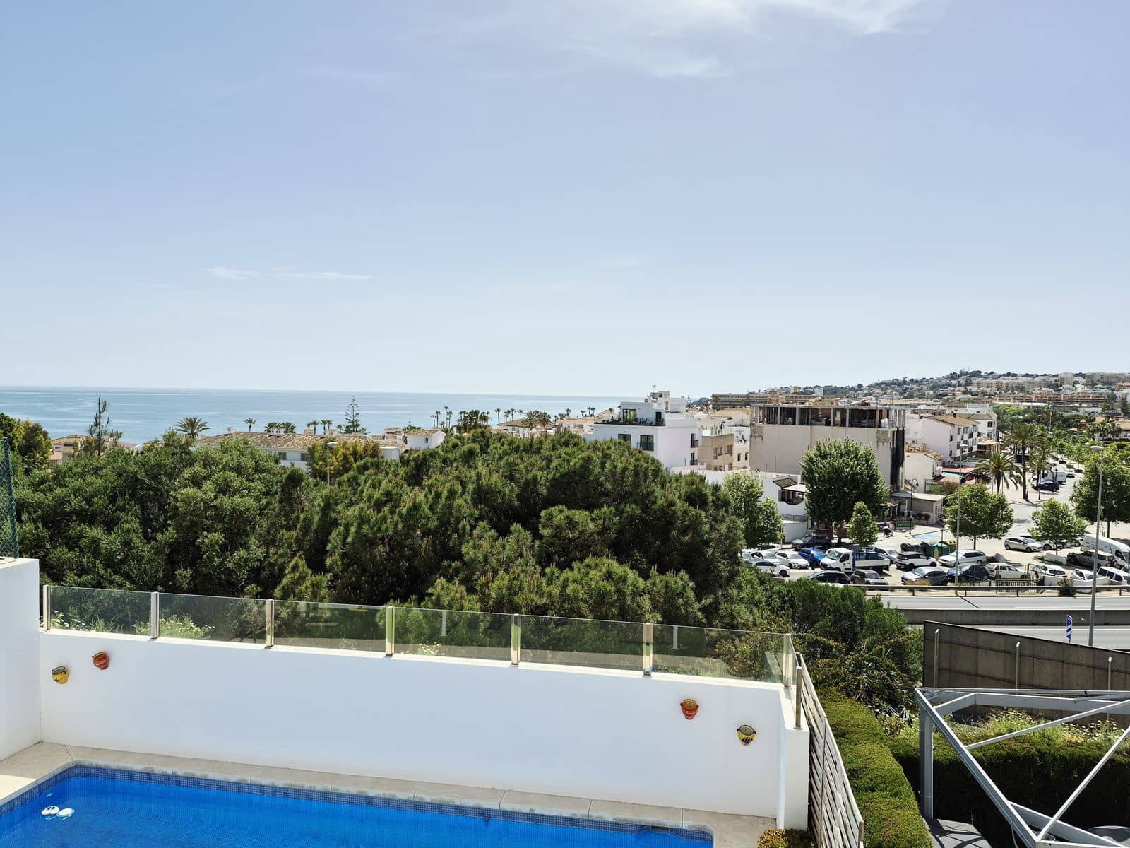 3 soveværelse Semi-Rækkehus til salg i La Cala de Mijas med swimmingpool garage - € 799.000 (Ref: 9892914)
