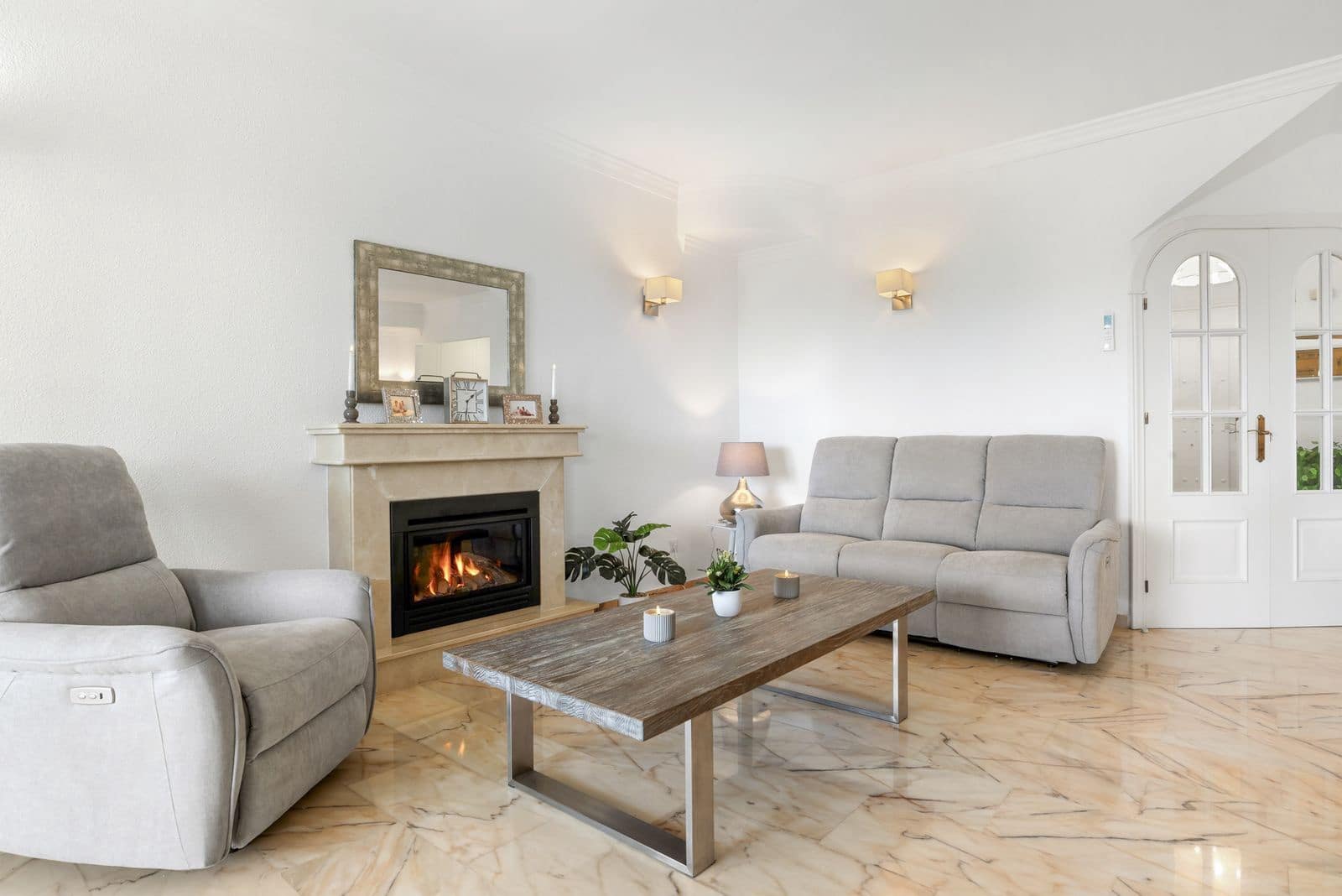 3 chambre Villa/Maison à vendre à El Chaparral avec piscine garage - 875 000 € (Ref: 9905251)