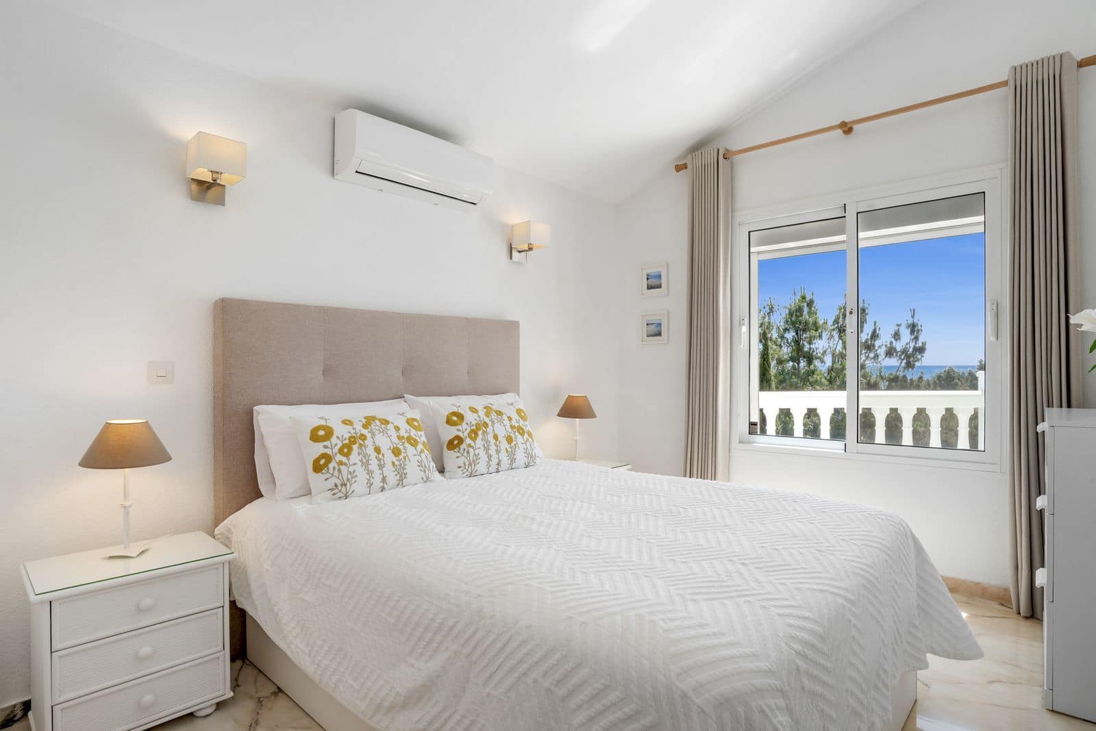 3 chambre Villa/Maison à vendre à El Chaparral avec piscine garage - 875 000 € (Ref: 9905251)