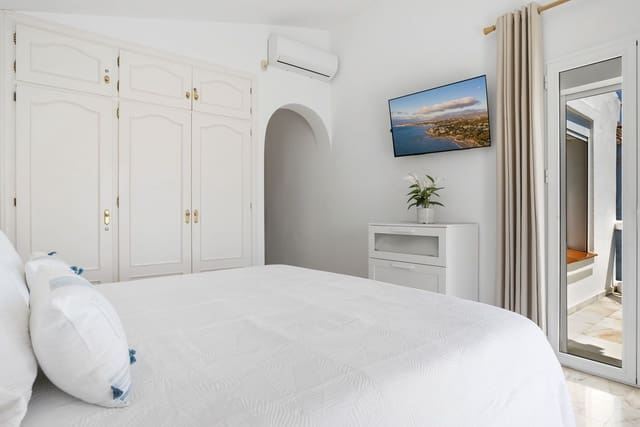 3 chambre Villa/Maison à vendre à El Chaparral, Mijas avec piscine garage - 875 000 € (Ref: 9905251)