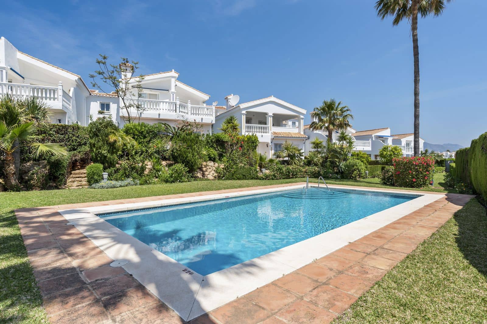 3 chambre Villa/Maison à vendre à El Chaparral avec piscine garage - 875 000 € (Ref: 9905251)