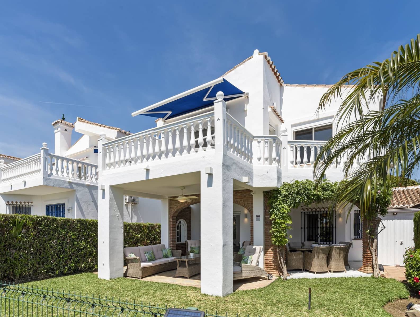3 chambre Villa/Maison à vendre à El Chaparral avec piscine garage - 875 000 € (Ref: 9905251)