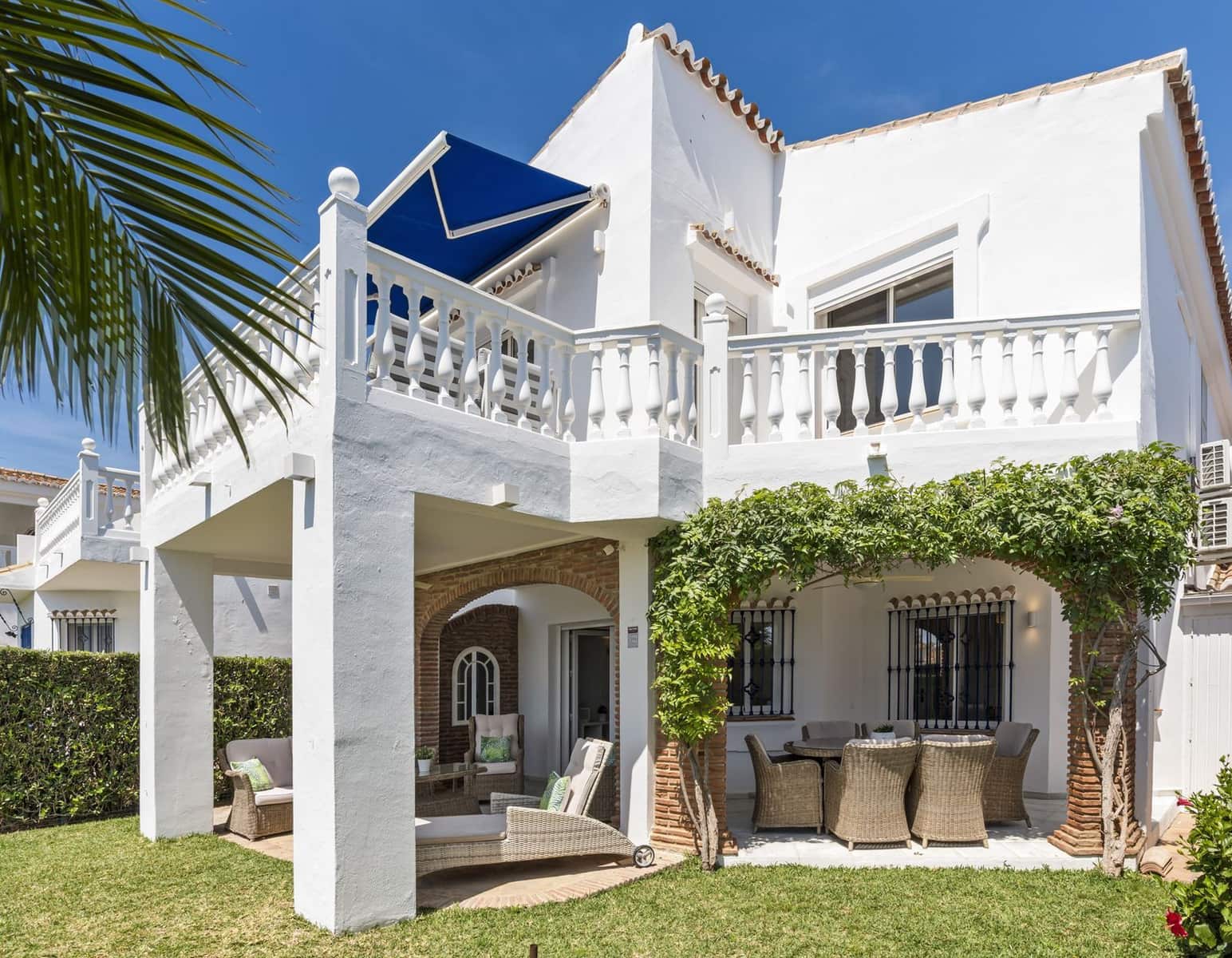 3 chambre Villa/Maison à vendre à El Chaparral avec piscine garage - 875 000 € (Ref: 9905251)