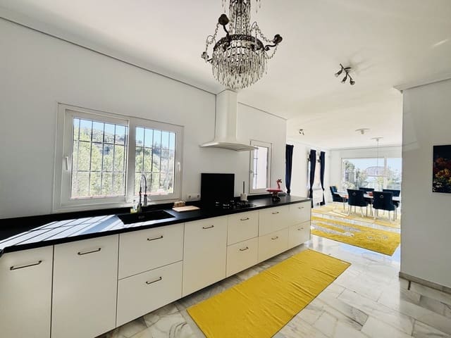 5 soverom Villa til salgs i Valtocado, Mijas med svømmebasseng garasje - € 1 499 000 (Ref: 9908881)