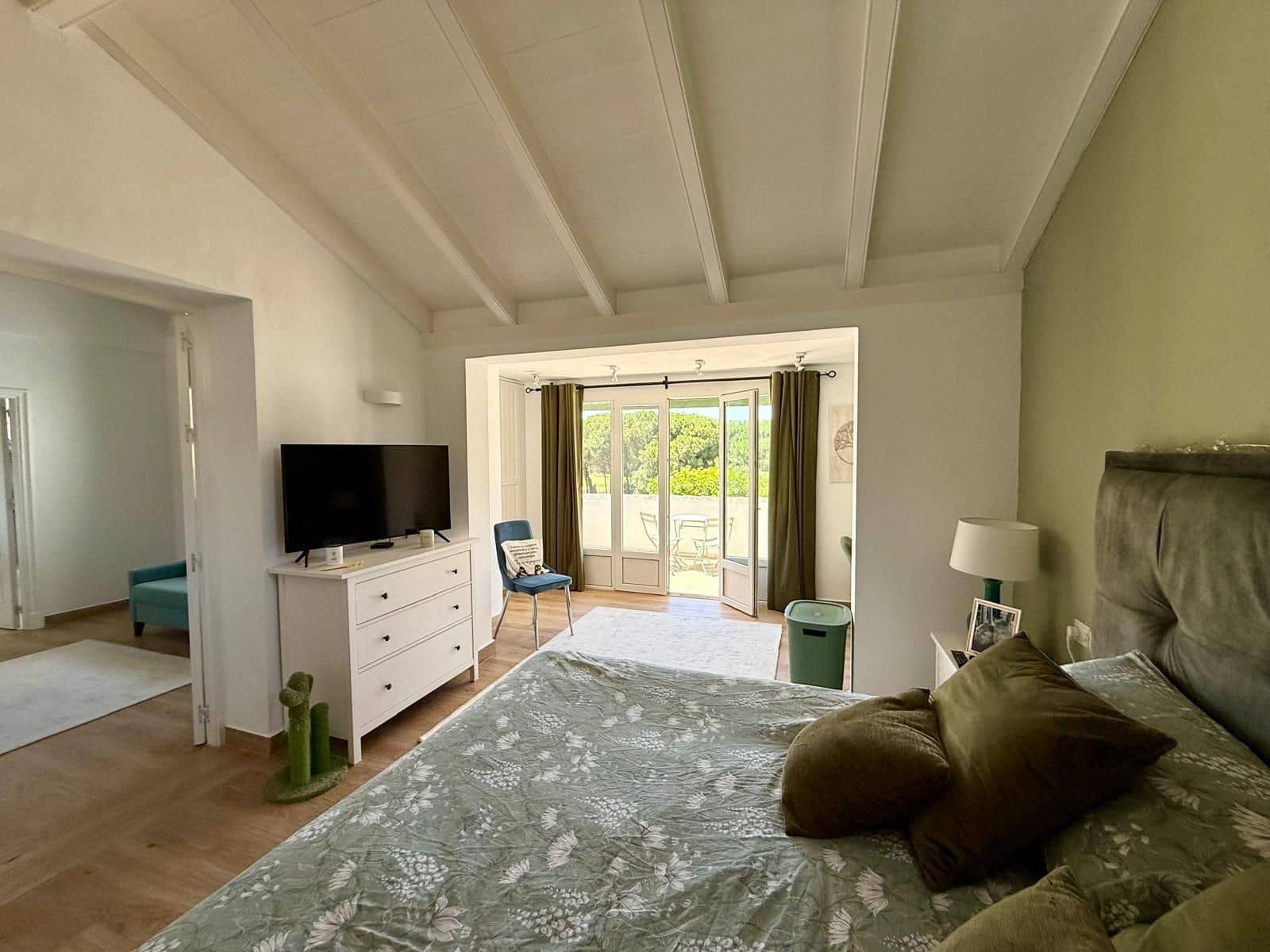 4 sypialnia Willa na sprzedaż w Sotogrande z basenem garażem - 1 595 010 € (Ref: 9932117)