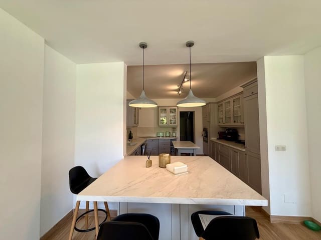 4 sypialnia Willa na sprzedaż w Sotogrande Alto, San Roque z basenem garażem - 1 595 010 € (Ref: 9932117)