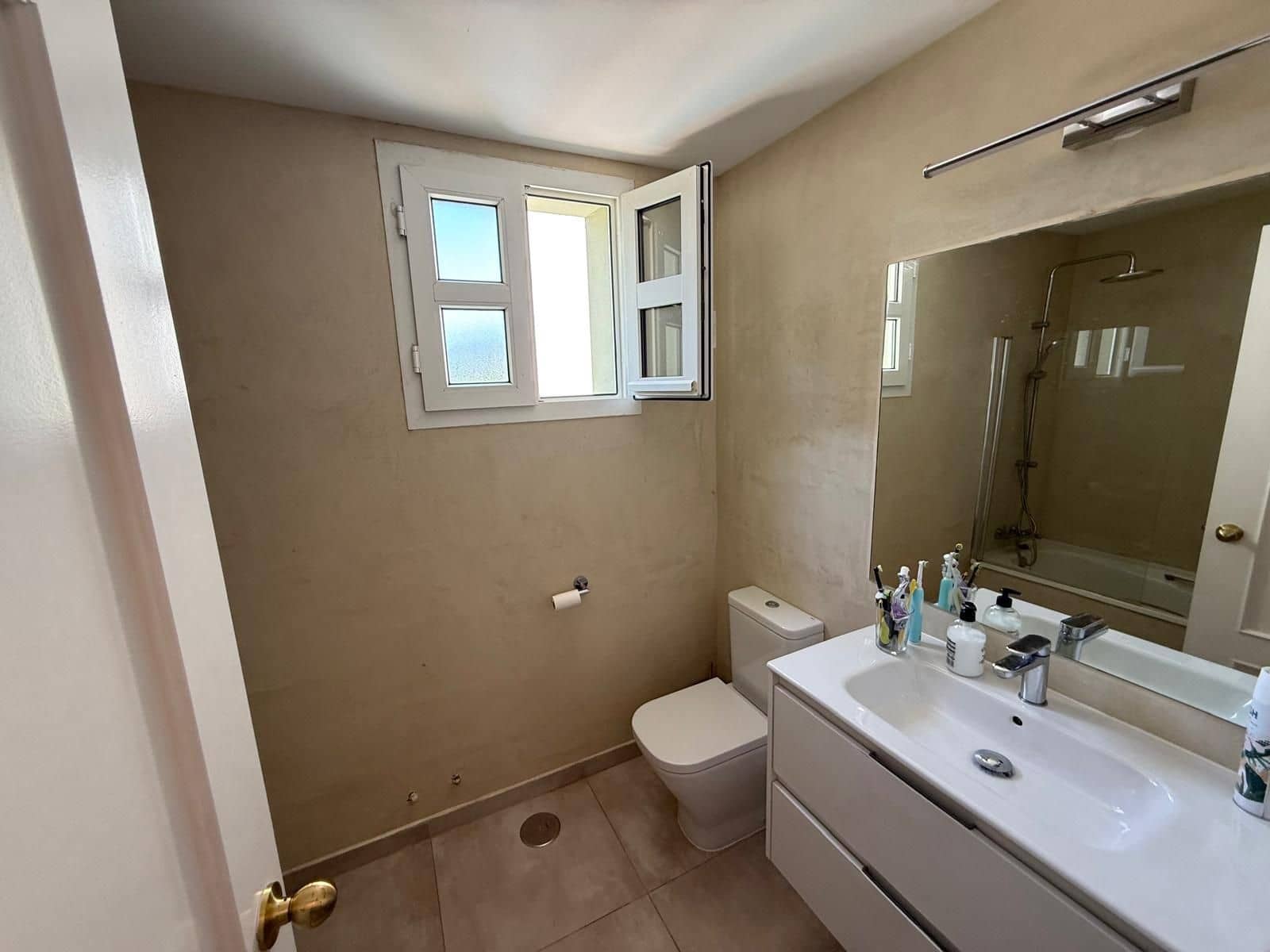 4 sypialnia Willa na sprzedaż w Sotogrande z basenem garażem - 1 595 010 € (Ref: 9932117)