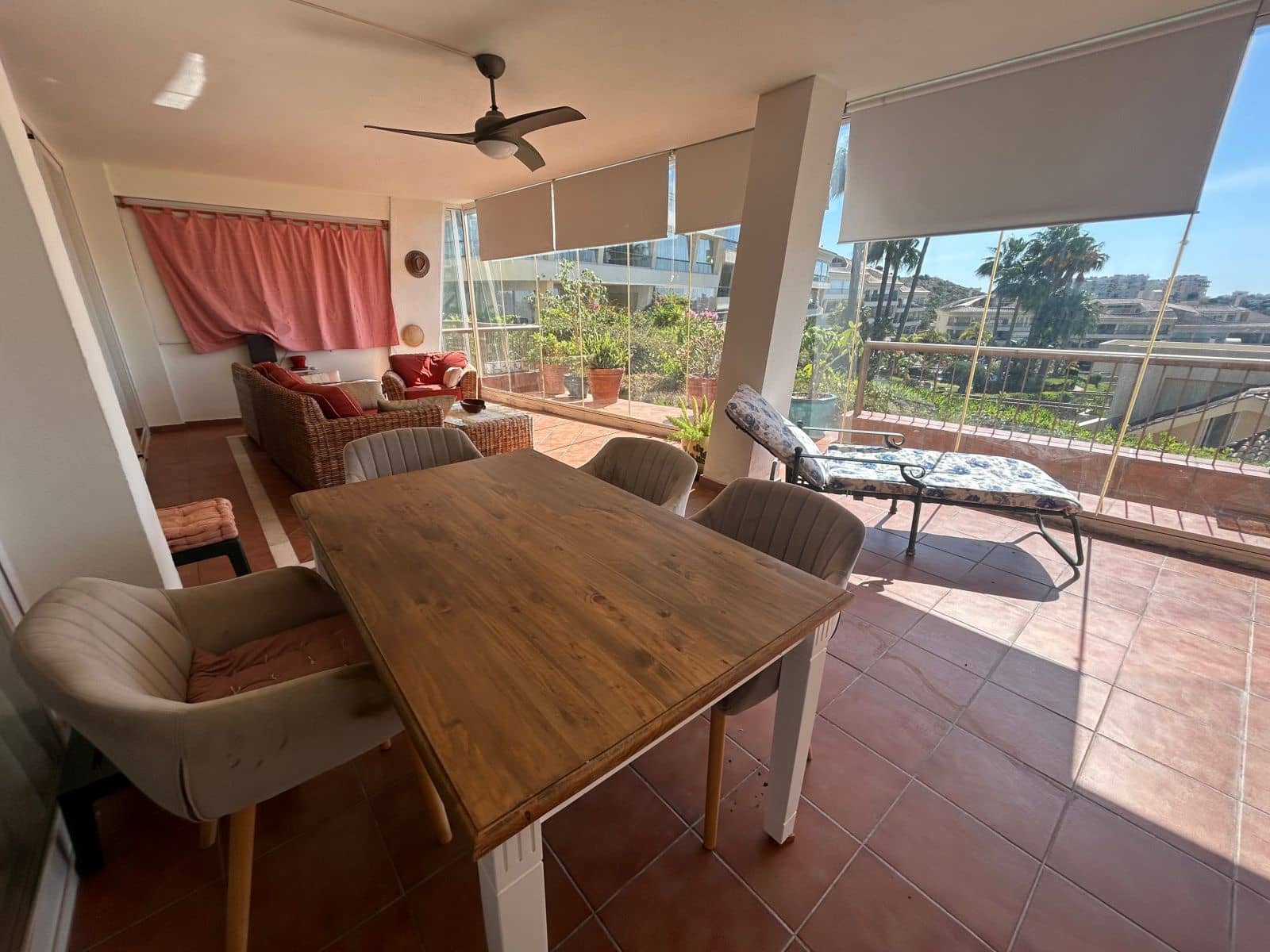 Apartamento de 2 habitaciones en Riviera del Sol en venta con piscina garaje - 400.000 € (Ref: 9969058)