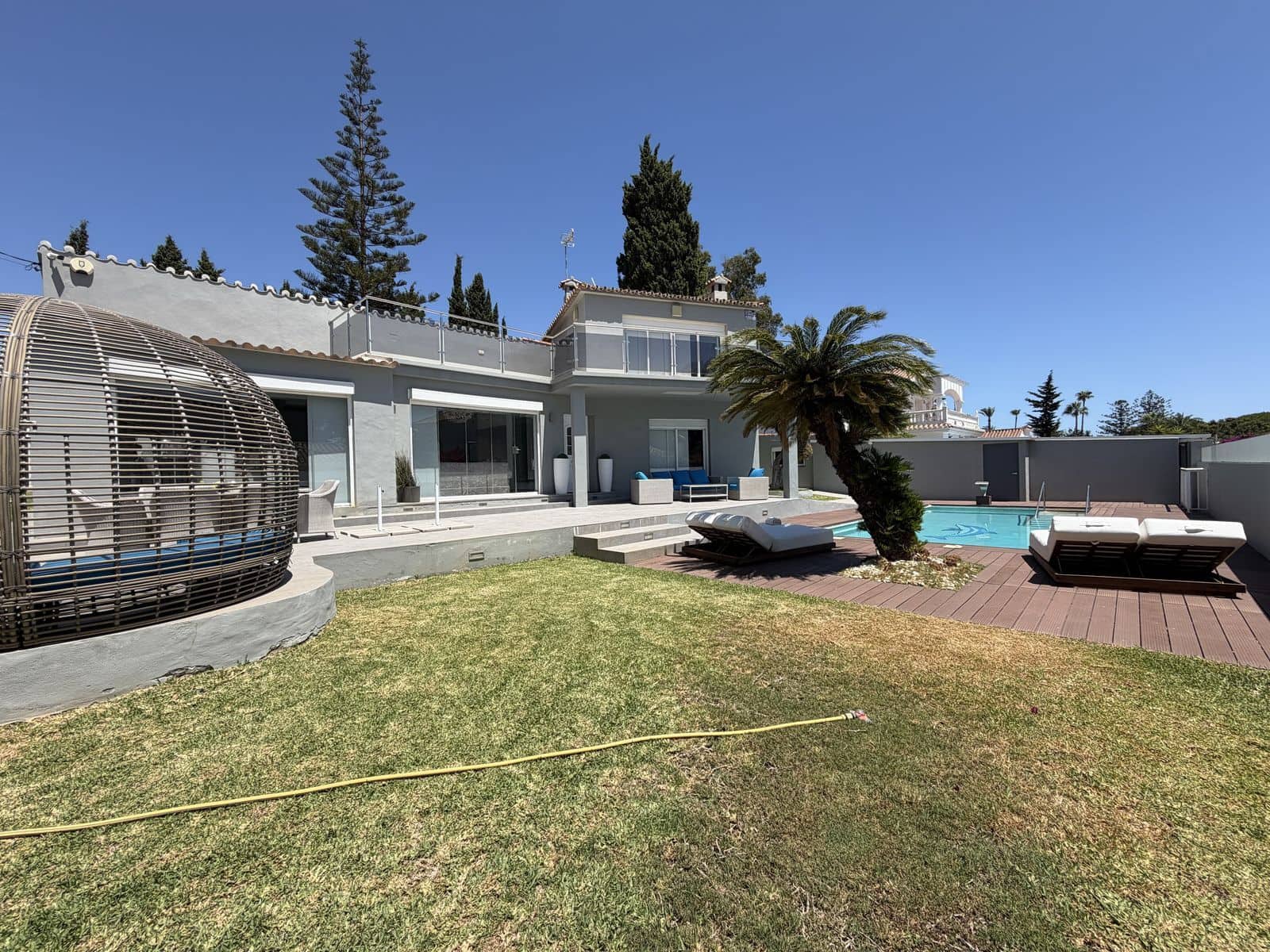 4 Zimmer Villa zu verkaufen in Marbella mit Pool Garage - 1.725.000 € (Ref: 9974333)