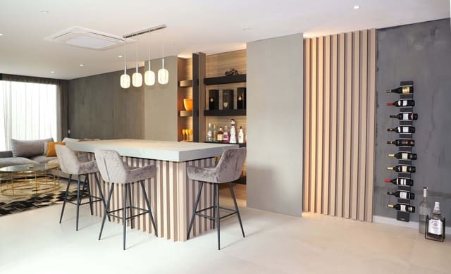 Chalet de 5 habitaciones en New Golden Mile, Estepona en venta con piscina garaje - 2.695.000 € (Ref: 9996263)
