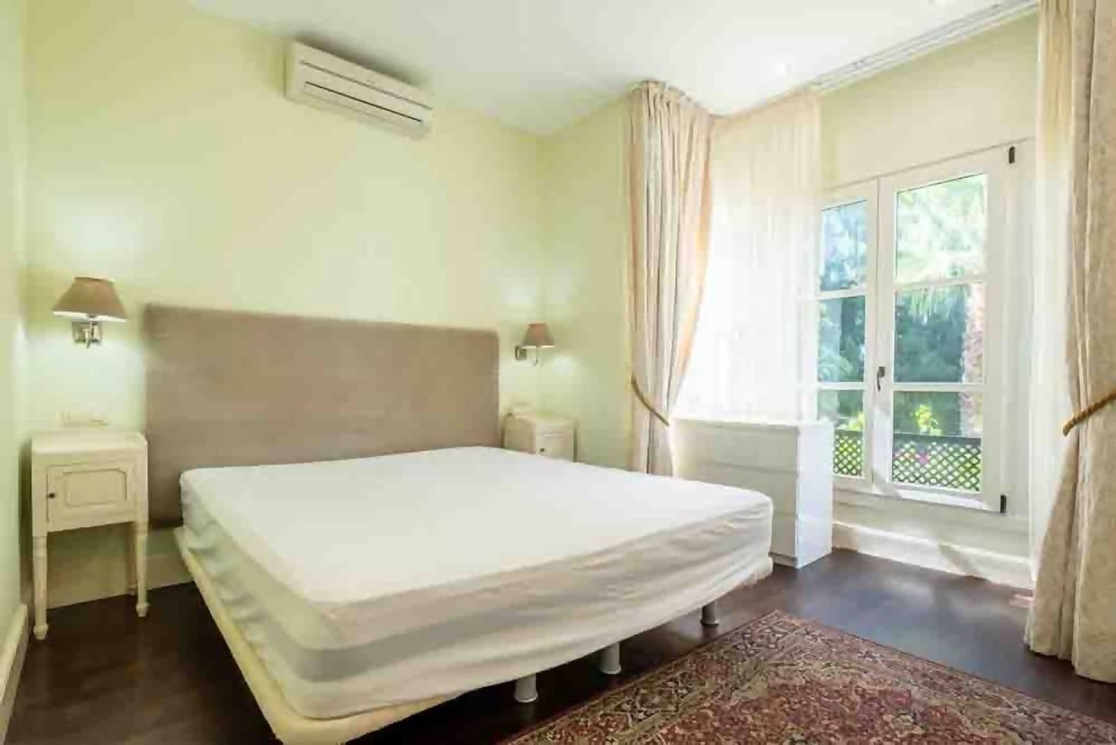 Chalet de 6 habitaciones en Sotogrande en venta con piscina garaje - 1.924.000 € (Ref: 9996270)