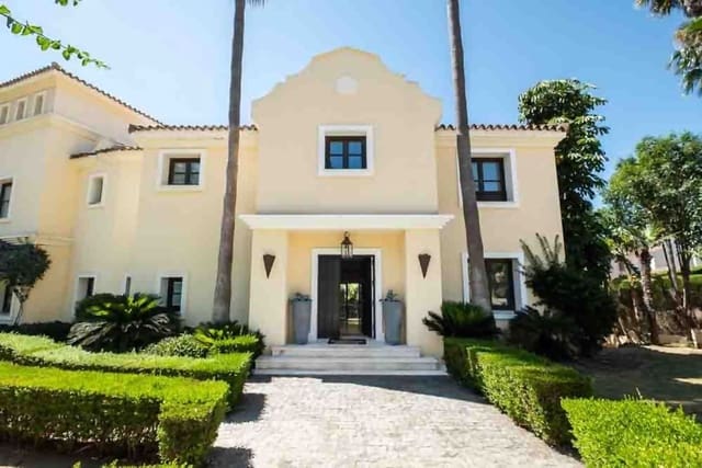 Chalet de 6 habitaciones en Sotogrande Alto, San Roque en venta con piscina garaje - 1.924.000 € (Ref: 9996270)