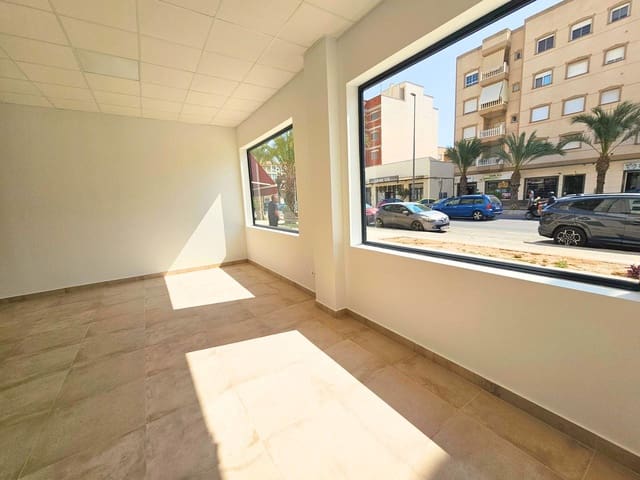 1 bedroom Business for rent in La Marina, Elche / Elx - € 800 (Ref: 9403606)