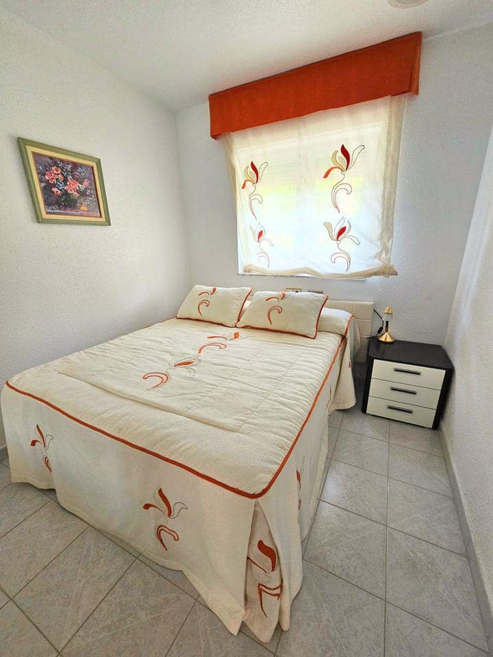 3 makuuhuone Huvila myytävänä paikassa Guardamar del Segura mukana uima-altaan 
autotalli - 399 990 € (Ref: 9403607)