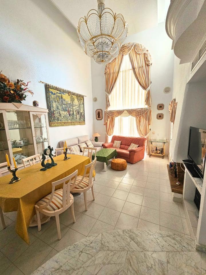 3 makuuhuone Huvila myytävänä paikassa Guardamar del Segura mukana uima-altaan 
autotalli - 399 990 € (Ref: 9403607)