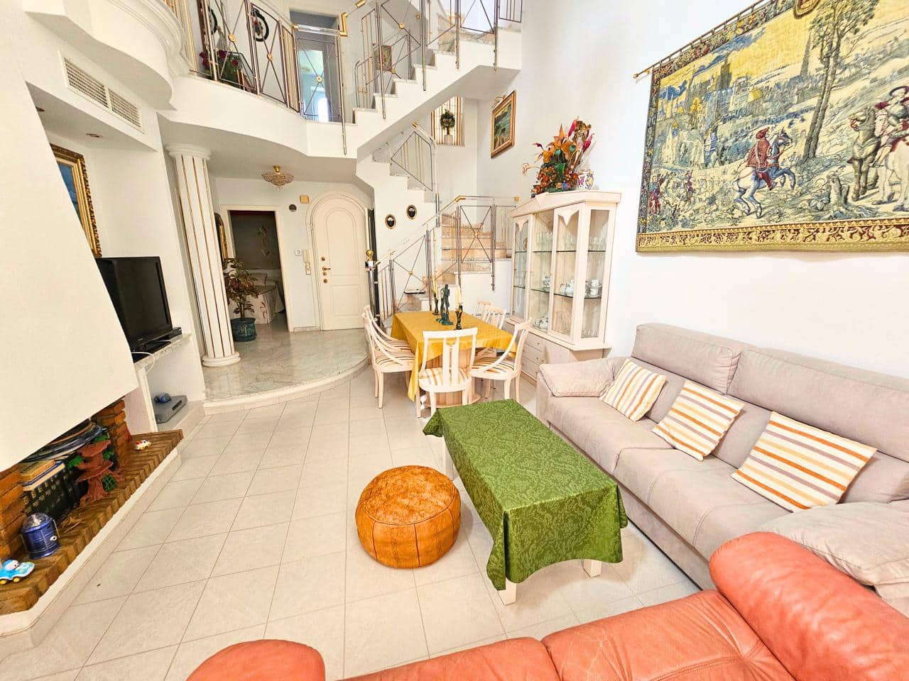 3 makuuhuone Huvila myytävänä paikassa Guardamar del Segura mukana uima-altaan 
autotalli - 399 990 € (Ref: 9403607)