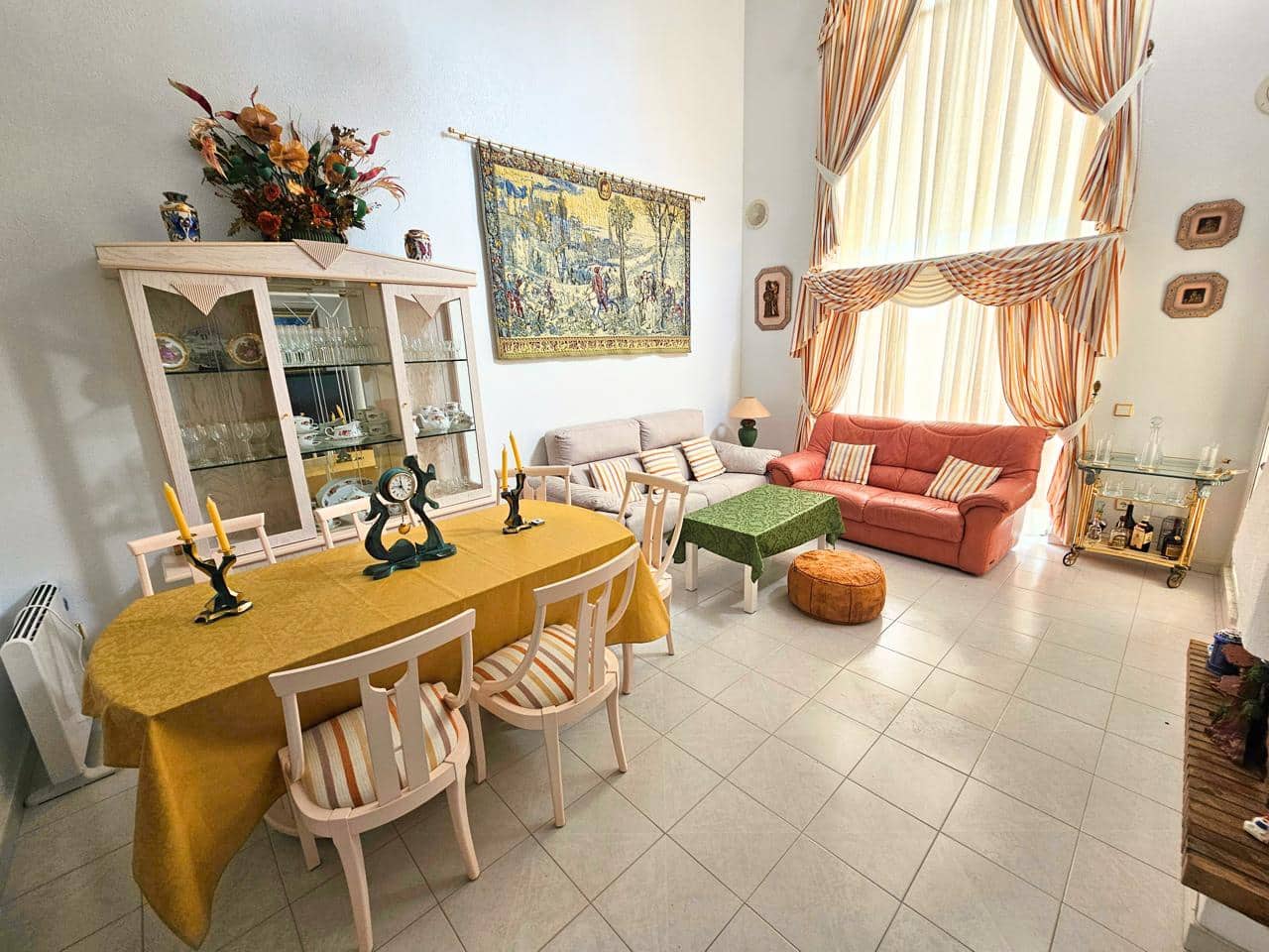 3 makuuhuone Huvila myytävänä paikassa Guardamar del Segura mukana uima-altaan 
autotalli - 399 990 € (Ref: 9403607)