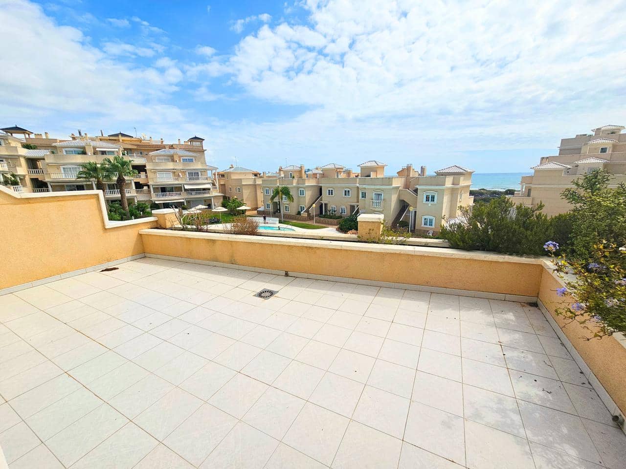 3 makuuhuone Huvila myytävänä paikassa Guardamar del Segura mukana uima-altaan 
autotalli - 399 990 € (Ref: 9403607)