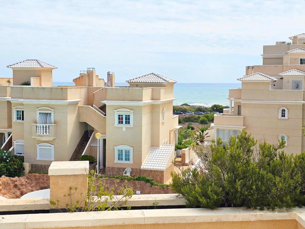 3 makuuhuone Huvila myytävänä paikassa Guardamar del Segura mukana uima-altaan 
autotalli - 399 990 € (Ref: 9403607)