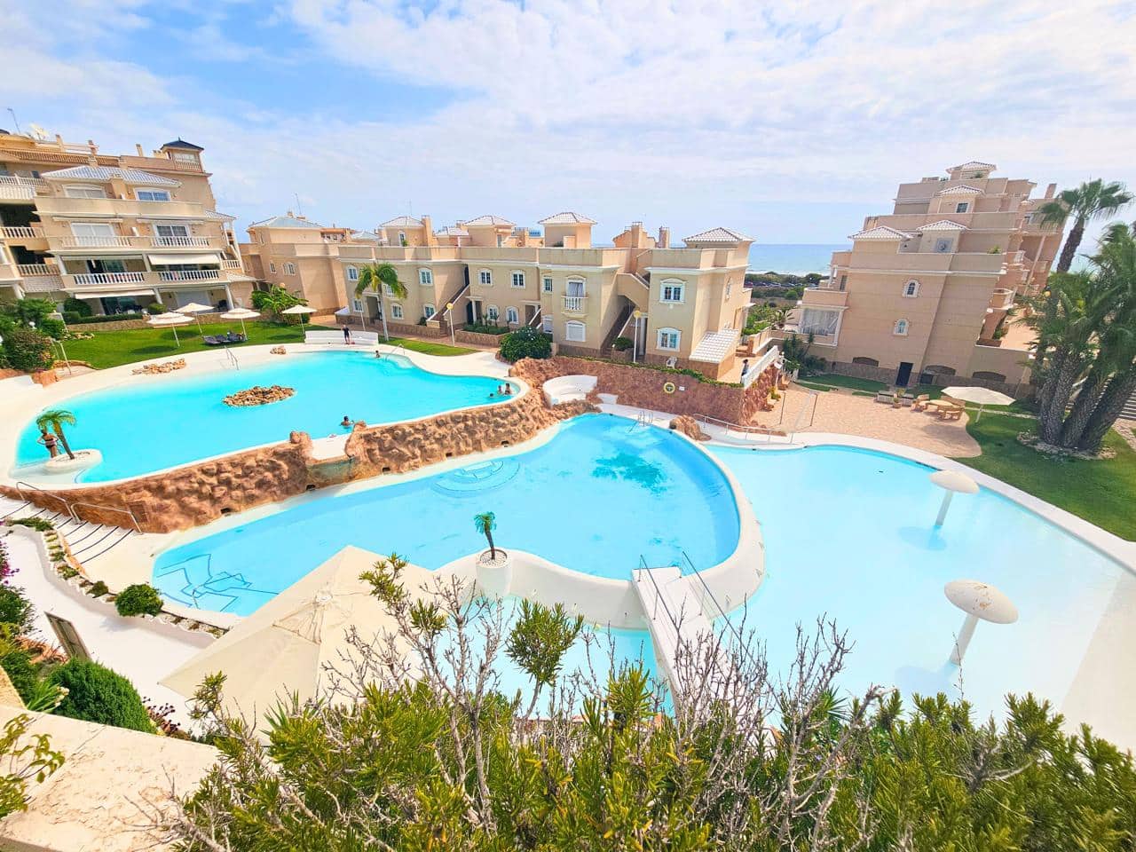 3 makuuhuone Huvila myytävänä paikassa Guardamar del Segura mukana uima-altaan 
autotalli - 399 990 € (Ref: 9403607)