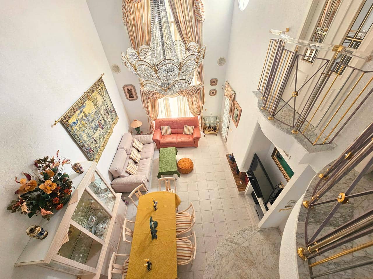 3 makuuhuone Huvila myytävänä paikassa Guardamar del Segura mukana uima-altaan 
autotalli - 399 990 € (Ref: 9403607)