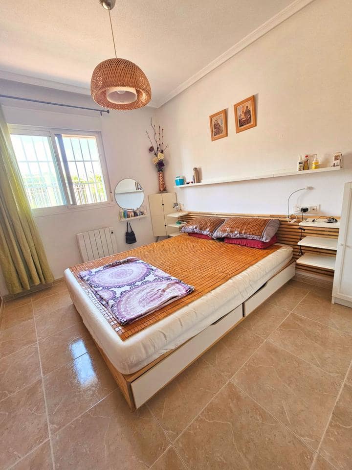 Appartement de 2 chambres à louer à Guardamar del Segura avec piscine garage - 900 € (Ref: 9403610)