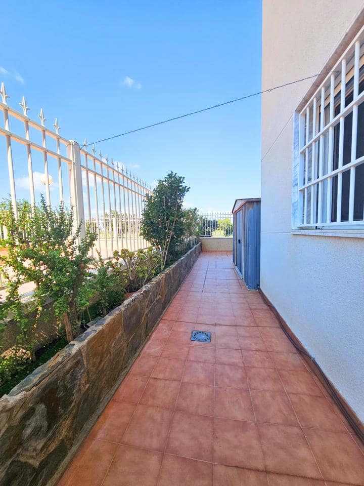 Appartement de 2 chambres à louer à Guardamar del Segura avec piscine garage - 900 € (Ref: 9403610)