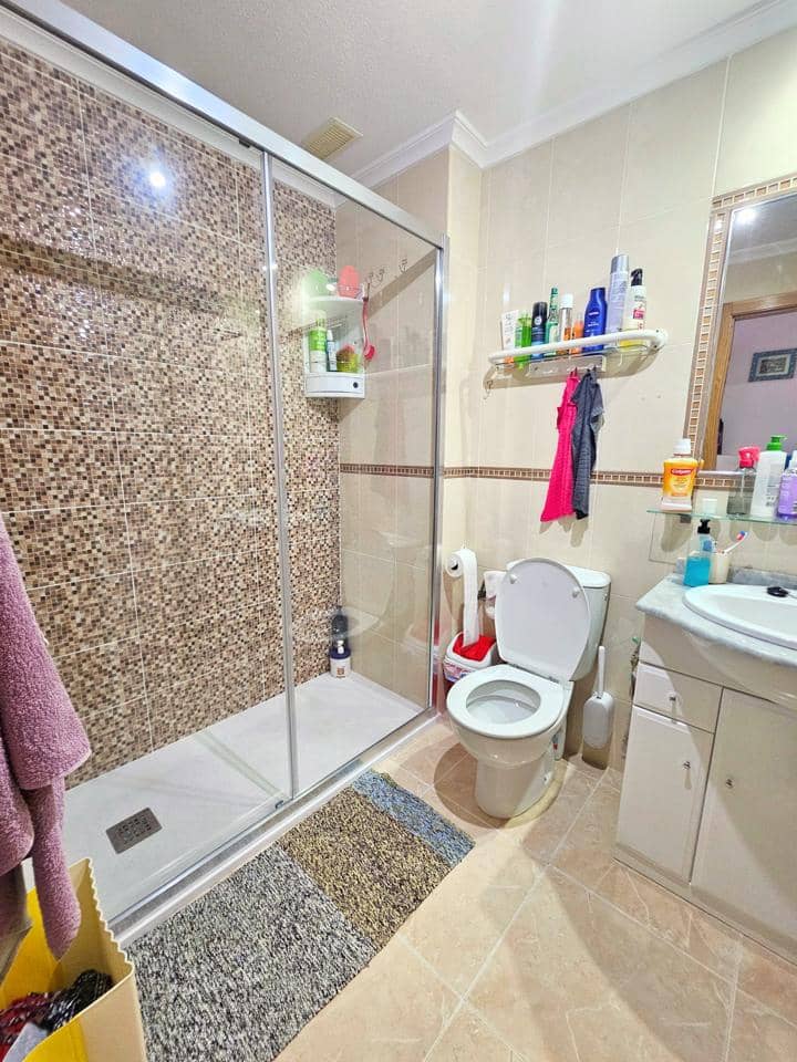 Appartement de 2 chambres à louer à Guardamar del Segura avec piscine garage - 900 € (Ref: 9403610)