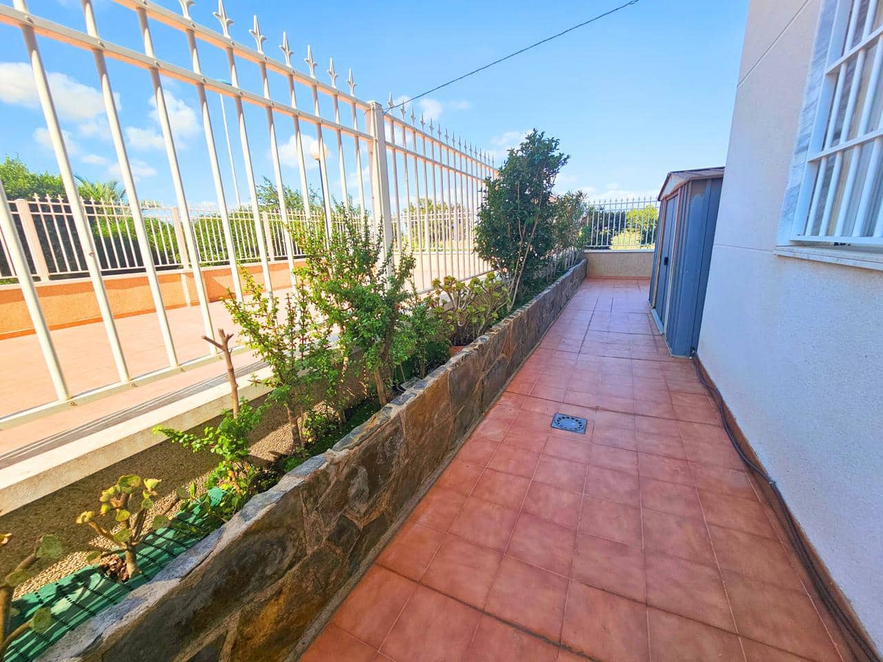 Appartement de 2 chambres à louer à Guardamar del Segura avec piscine garage - 900 € (Ref: 9403610)