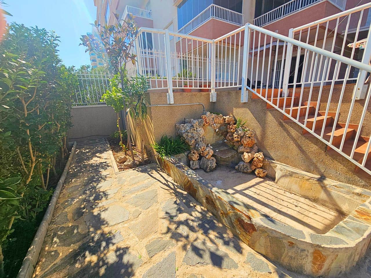 Appartement de 2 chambres à louer à Guardamar del Segura avec piscine garage - 900 € (Ref: 9403610)