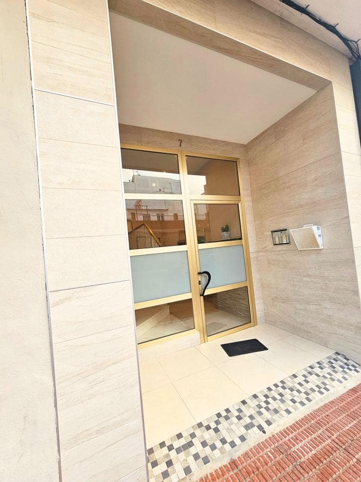 4 chambre Appartement à vendre à Guardamar del Segura - 159 990 € (Ref: 9403611)